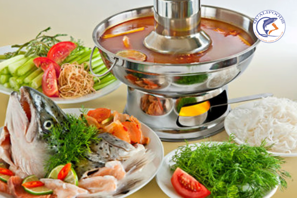 Lẩu cá hồi măng chua