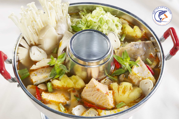 Lẩu cá hồi nấm