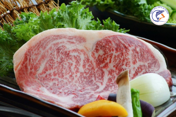Giá thành thịt bò Wagyu cũng vì thế mà khá cao