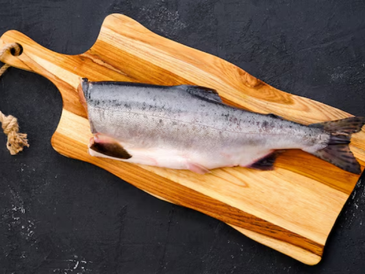 Thông tin cá hồi nguyên con đông lạnh